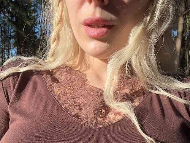 JJane- webcam