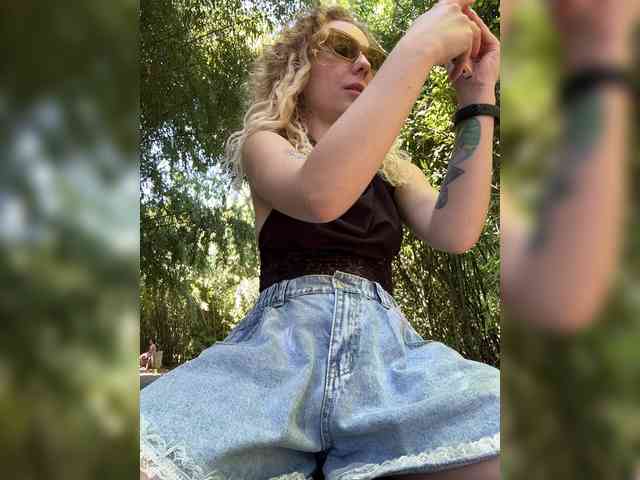 Janchi- Sex Cam Show