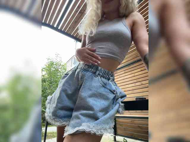 JJane- webcam