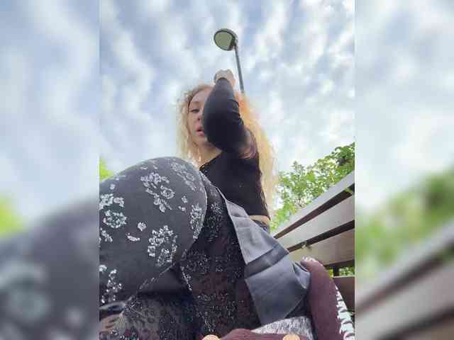 هذا النموذج مباشر الآن. Janchi-