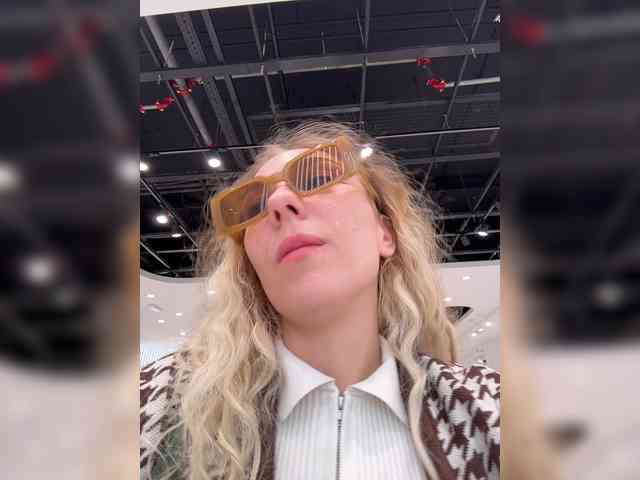 JJane- webcam