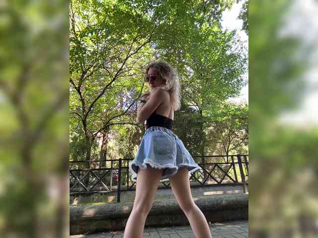 Janchi- Sex Cam Show