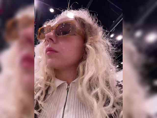 JJane- webcam