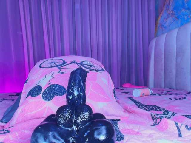  hanks-star chat room