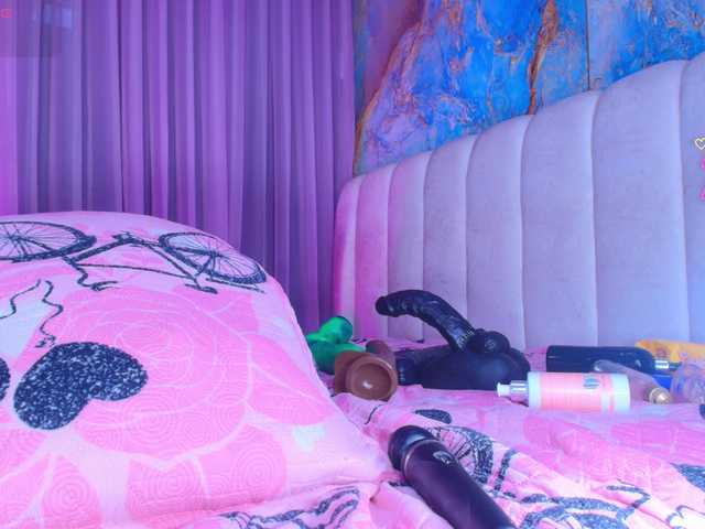 hanks-star's BongaCams show and profile