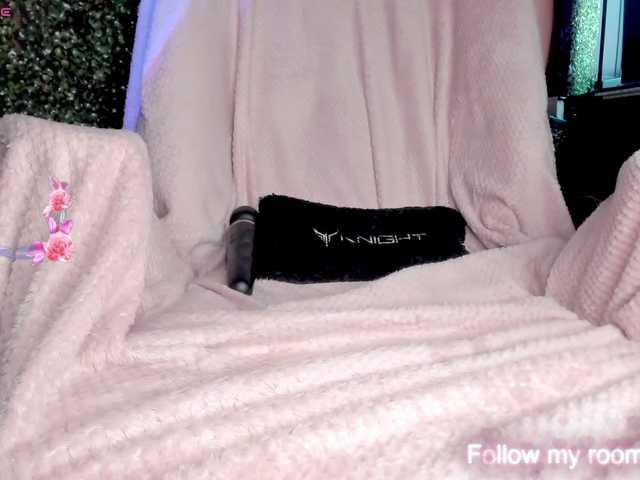 LeenyLipss live webcam show
