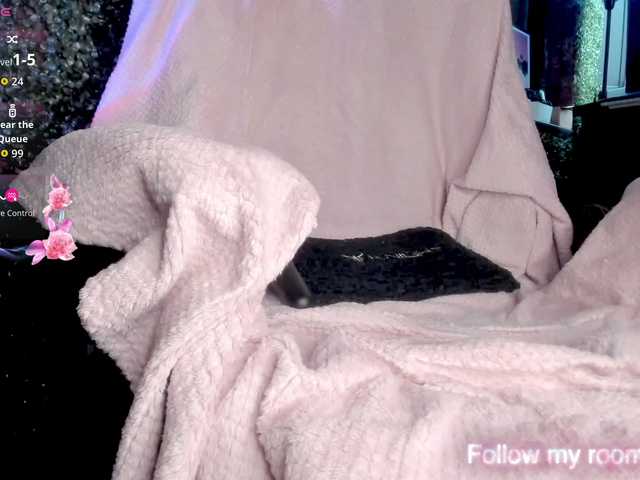 LeenyLipss live webcam show