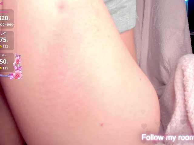 LeenyLipss live cam