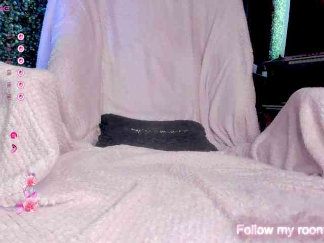 EmilyLopess webcam