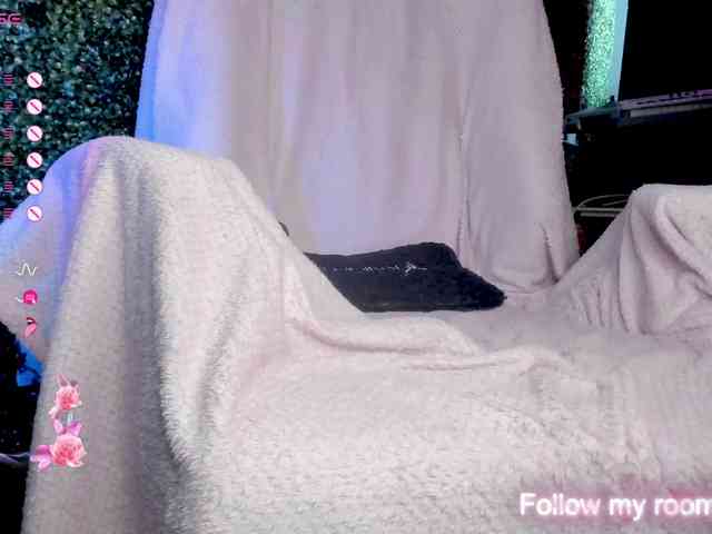 EmilyLopess webcam