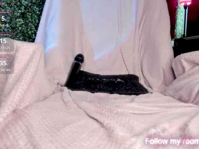 EmilyLopess webcam