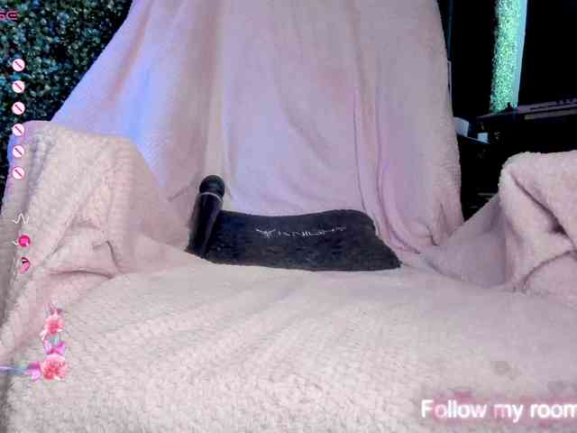 EmilyLopess webcam