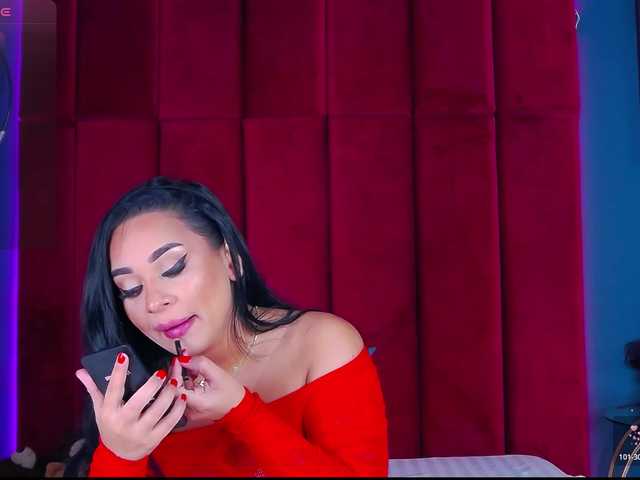 madylux live cam on BongaCams