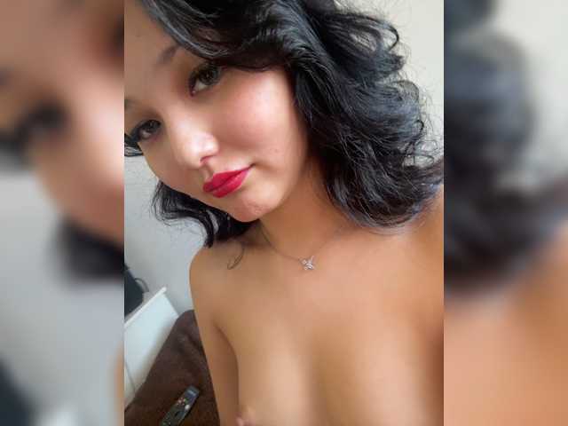 redrabbitsss live cam on BongaCams