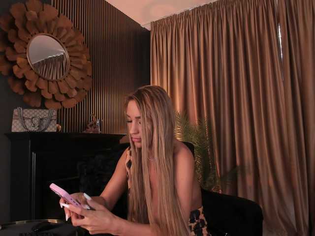 LovingBlondie live webcam show