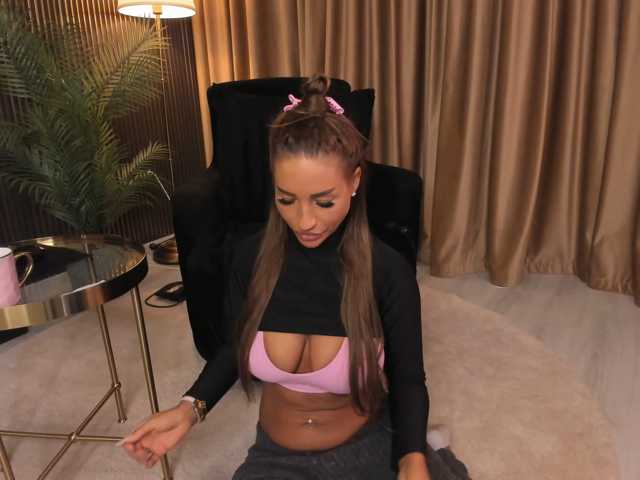 LovingBlondie live cam on BongaCams
