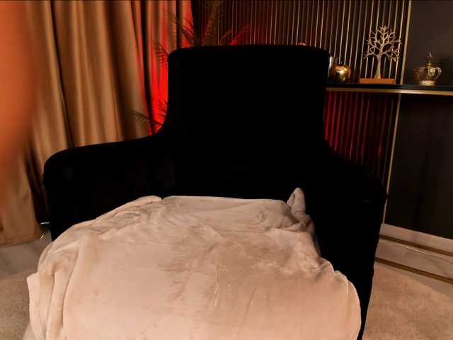 LovingBlondie's BongaCams show and profile