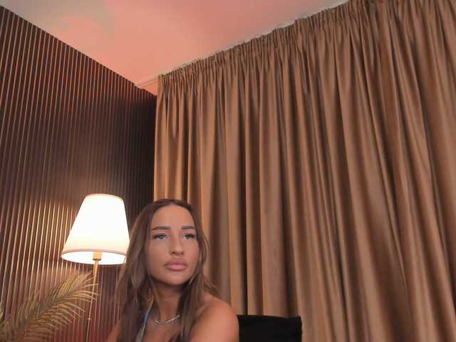 LovingBlondie live cam on BongaCams