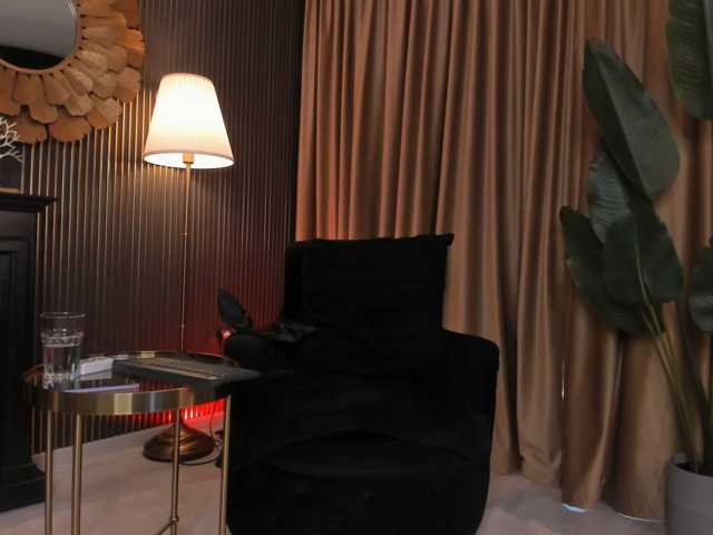 LovingBlondie live cam on BongaCams