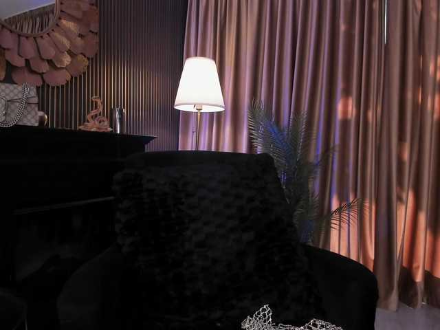 LovingBlondie live cam on BongaCams
