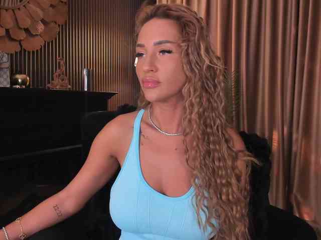 Modelo: LovingBlondie