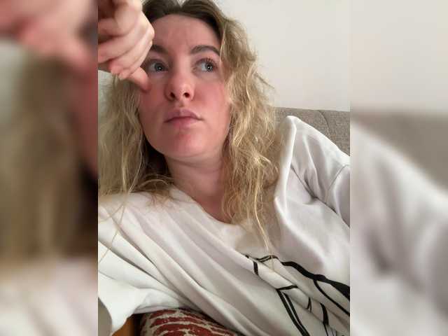 Rinaaamur live cam on BongaCams