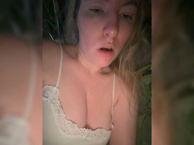 Rinaaamur live cam on BongaCams