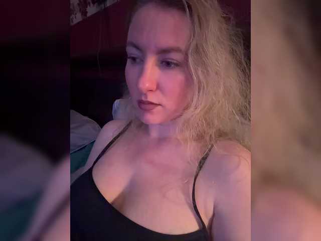 Rinaaamur live cam on BongaCams