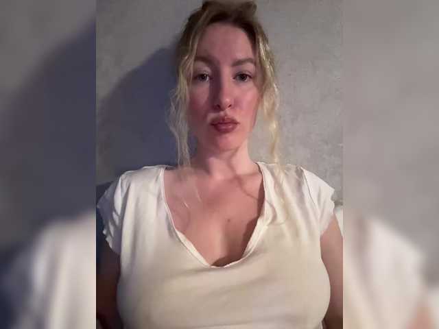Rinaaamur live cam on BongaCams