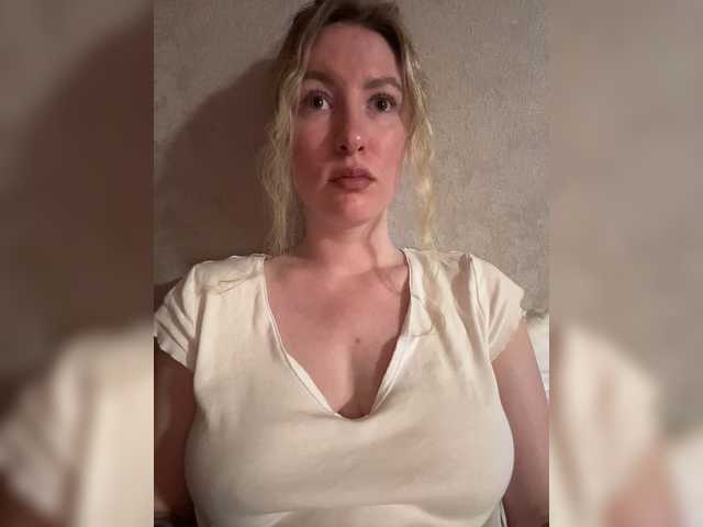 Rinaaamur live cam on BongaCams