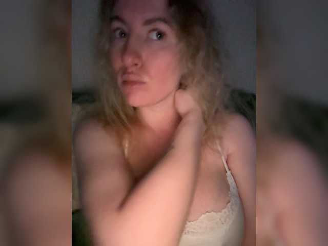 Rinaaamur live cam on BongaCams