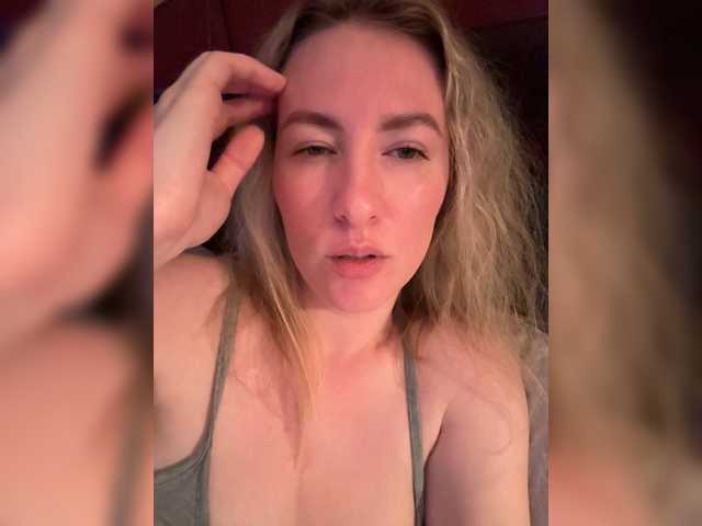 Rinaaamur live cam on BongaCams