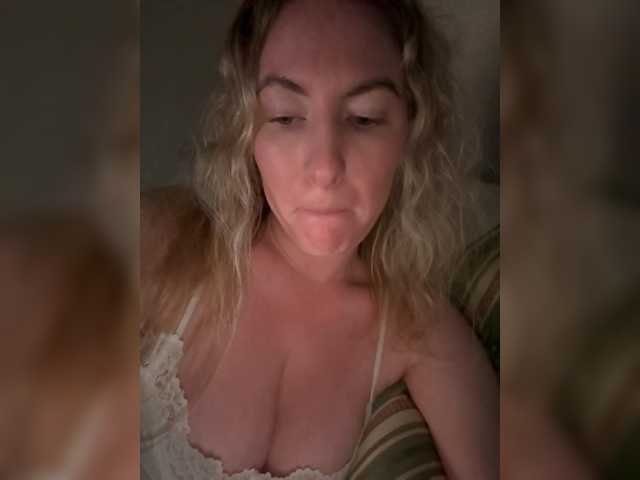 Rinaaamur live cam on BongaCams