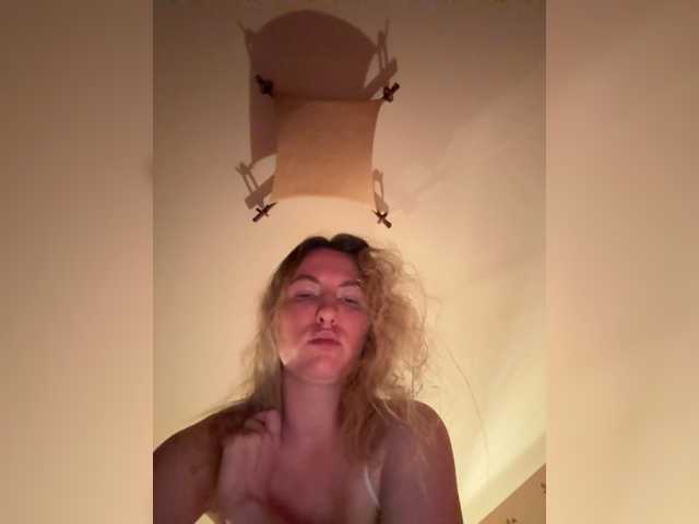 Rinaaamur live cam on BongaCams