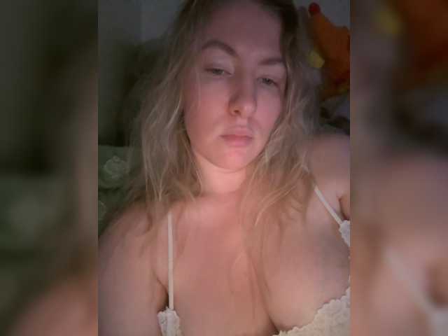 Rinaaamur live cam on BongaCams