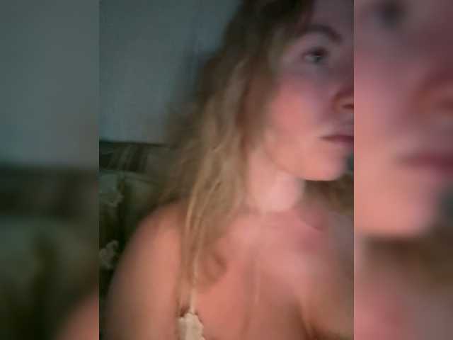Rinaaamur live cam on BongaCams