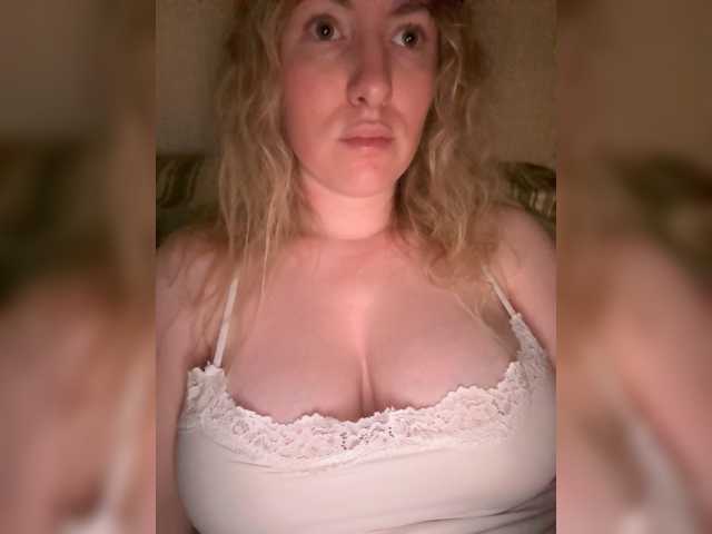 Rinaaamur live cam on BongaCams