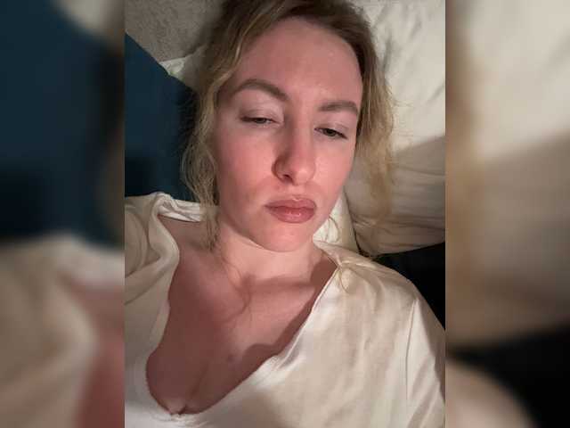 Rinaaamur live cam on BongaCams