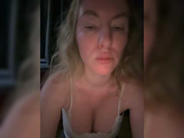 Rinaaamur live cam on BongaCams