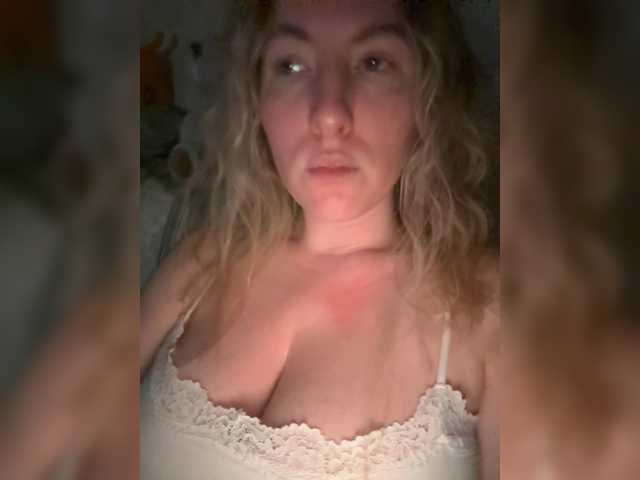 Rinaaamur live cam on BongaCams