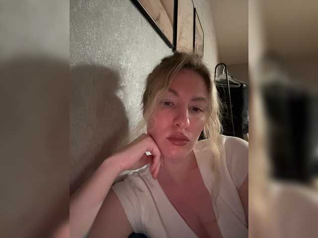 Rinaaamur live cam on BongaCams