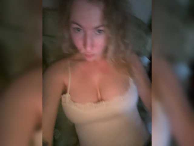 Rinaaamur live cam on BongaCams