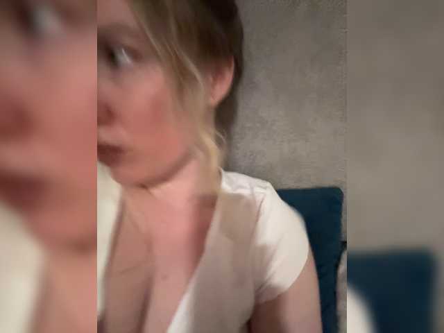 Rinaaamur live cam on BongaCams