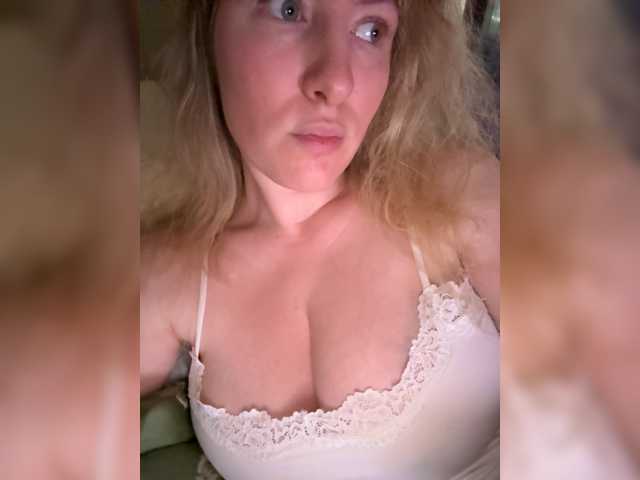 Rinaaamur live cam on BongaCams