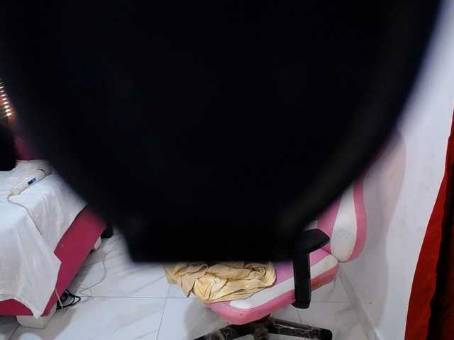 MadyKolemam live webcam show