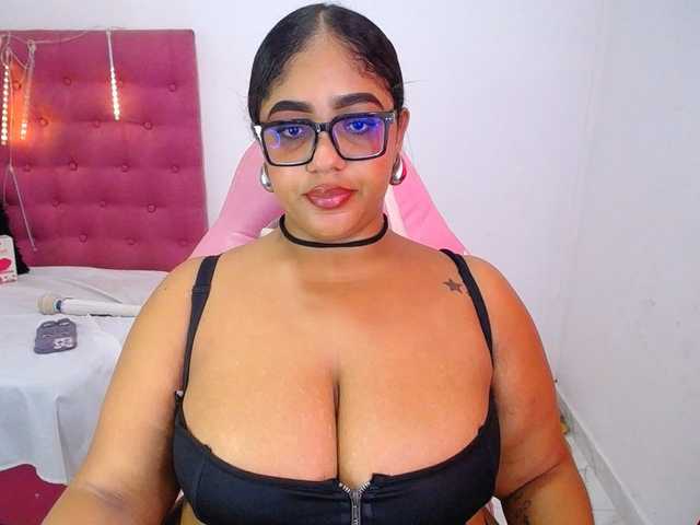 MadyKolemam live cam on BongaCams