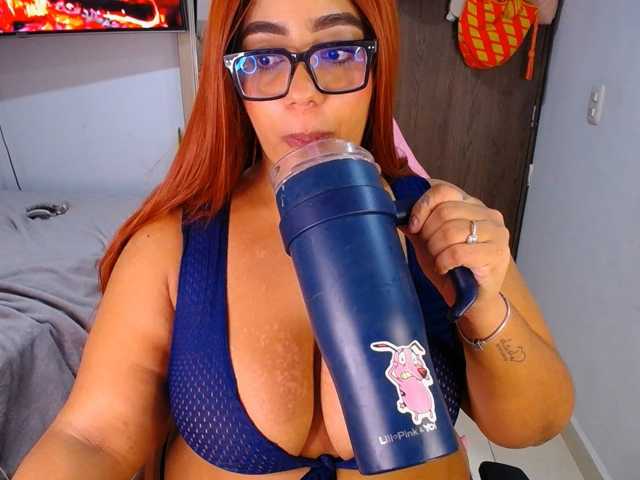 MadyKolemam live cam on BongaCams