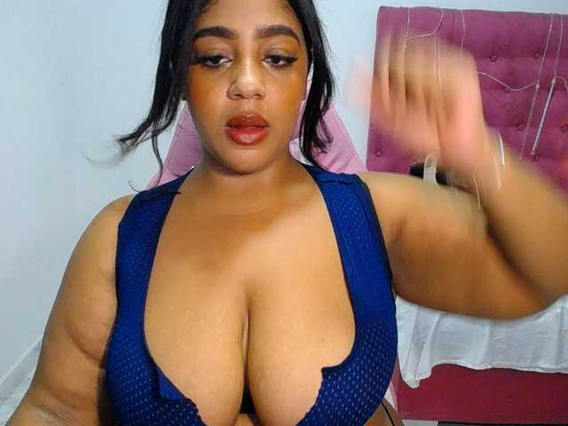 MadyKolemam live cam on BongaCams
