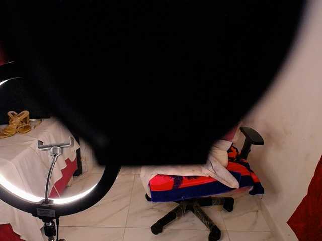 MadyKolemam live webcam show