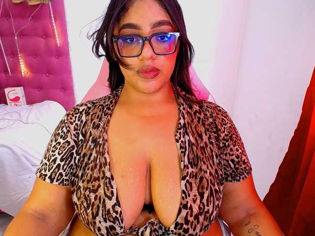 MadyKolemam live cam on BongaCams